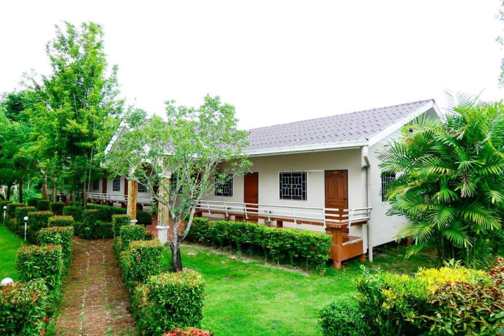 ตะนาวศรี แอนด์ ครีกไซด์ รีสอร์ต Hotel สวนผึ้ง ภายนอก รูปภาพ