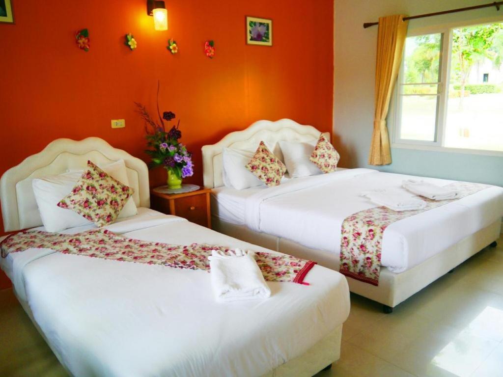ตะนาวศรี แอนด์ ครีกไซด์ รีสอร์ต Hotel สวนผึ้ง ภายนอก รูปภาพ