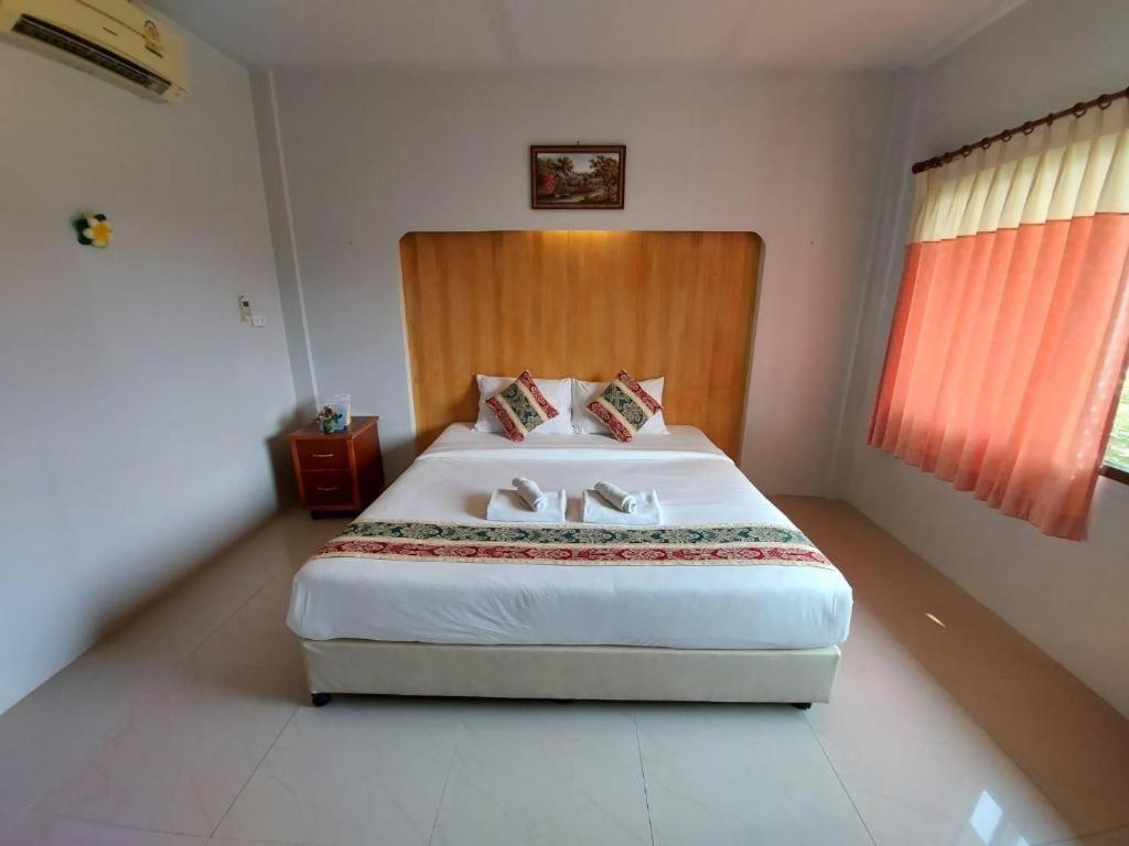 ตะนาวศรี แอนด์ ครีกไซด์ รีสอร์ต Hotel สวนผึ้ง ภายนอก รูปภาพ